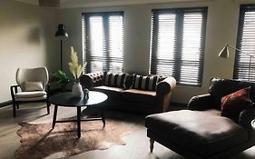 Stunning Merchant City Penthouse S/Face Balcony
